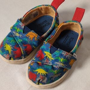 Toms Kids' Blue Dinosaur Print Shoes